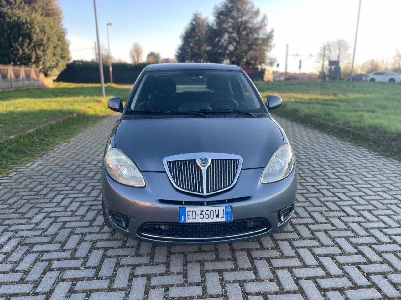 Lancia Ypsilon 1.2 Elle