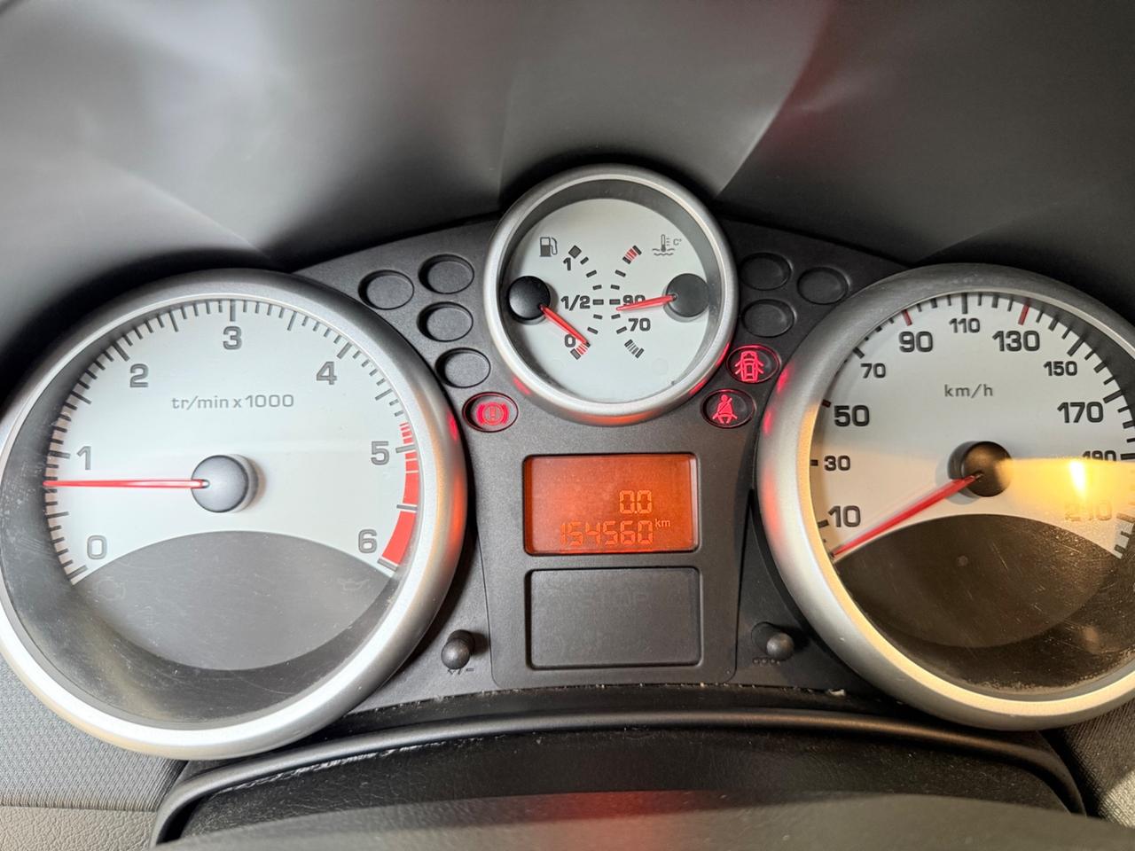 Peugeot 207 1.6 8V HDi 93CV 5p. Millesim 200