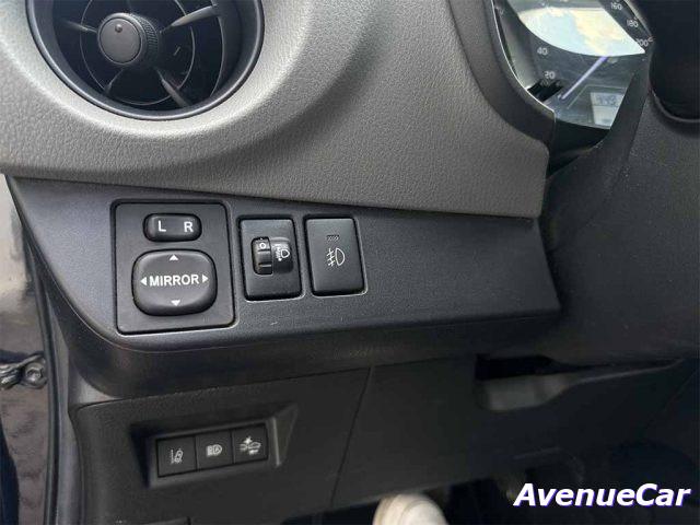 TOYOTA Yaris 5 porte 1.5h HYBRID Cool ADATTA A NEOPATENTATI