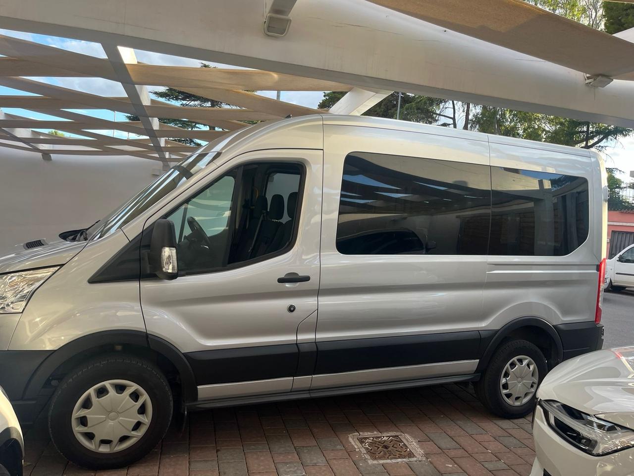 Ford Transit 330 2.0TDCi EcoBlue 130CV PL-TM Combi Trend