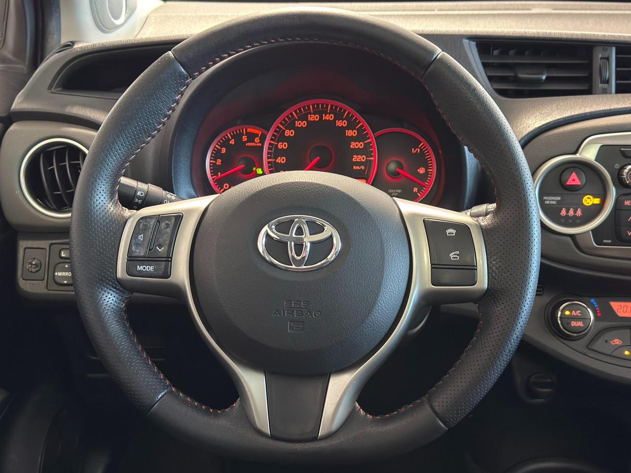 Toyota Yaris 5 Porte Yaris 5p 1.4 d-4d Lounge