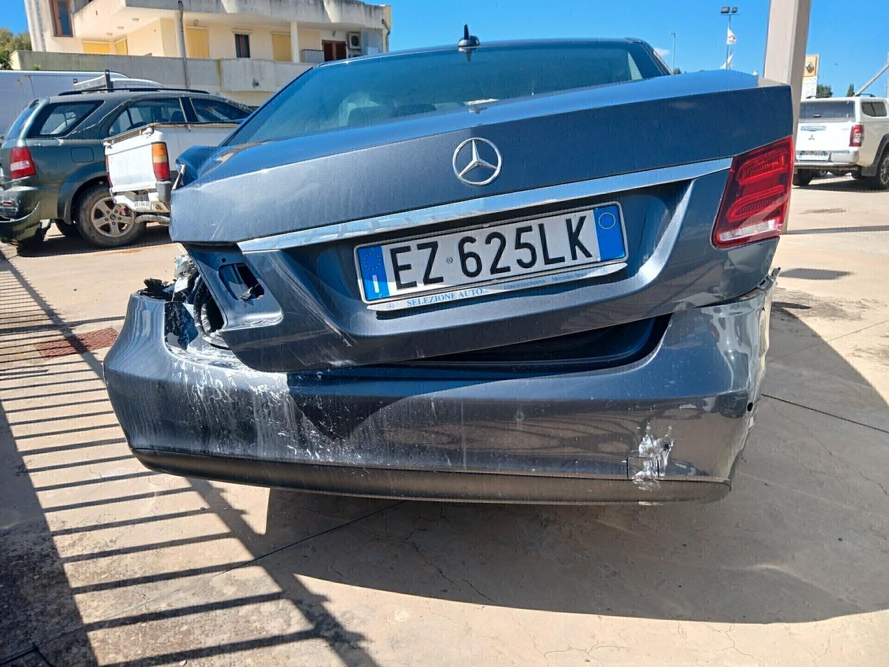 MERCEDES-BENZ E 200 BlueTEC Executive SINISTRATA