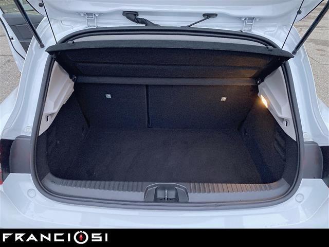 RENAULT Clio 5 E-TECH Hybrid 140 ZEN