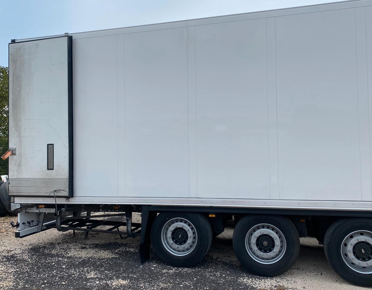 SEMIRIMORCHIO FRIGORIFERO SCHMITZ