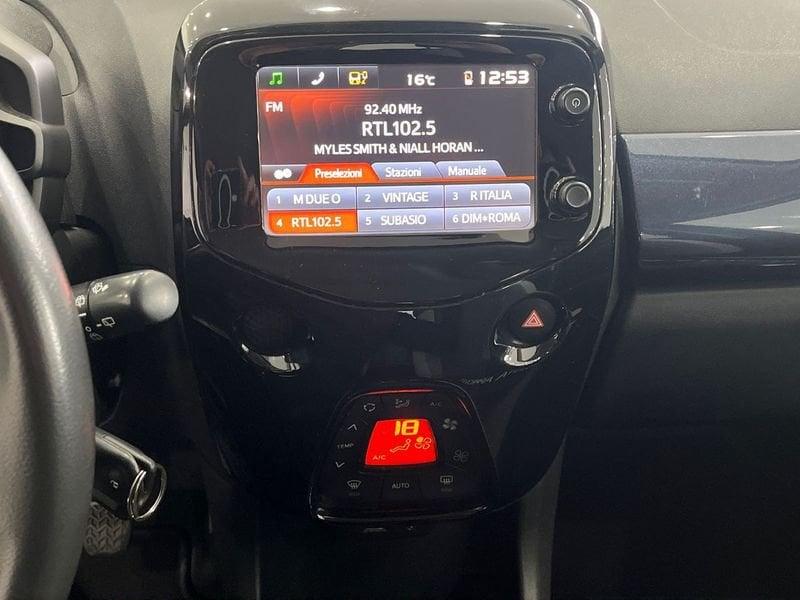 Toyota Aygo Aygo 5p 1.0 x-play m-mt