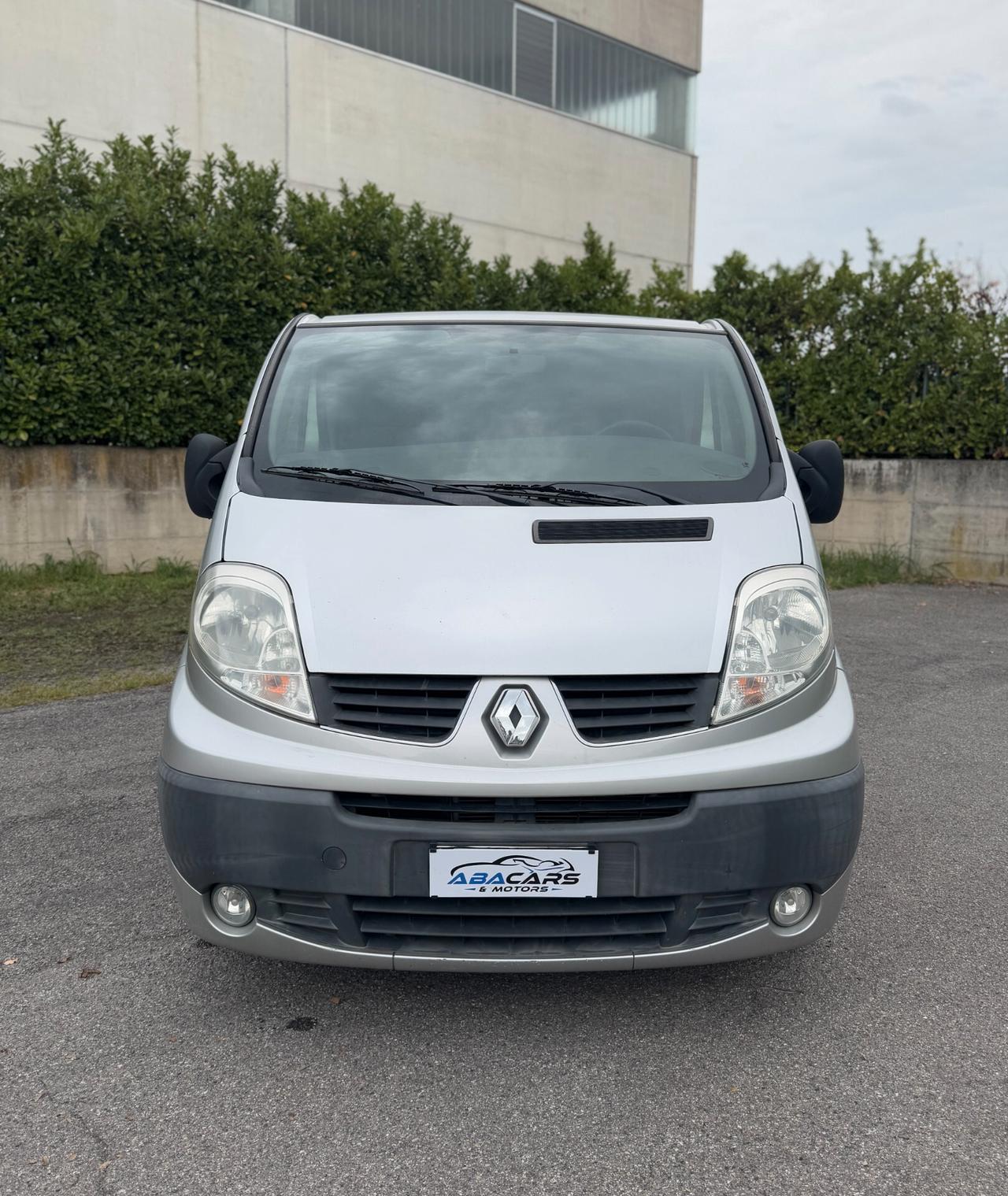 Renault Trafic 9 Posti (Patente B)UNICO Proprietario 145.000 km