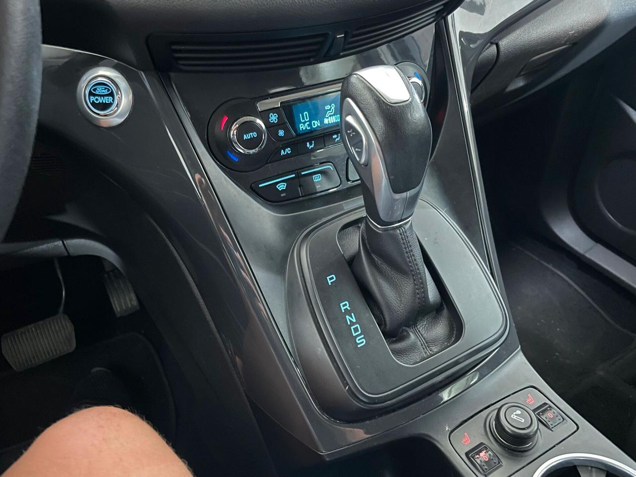 Ford Kuga 2.0 TDCI 140 CV 4WD Powershift Titanium