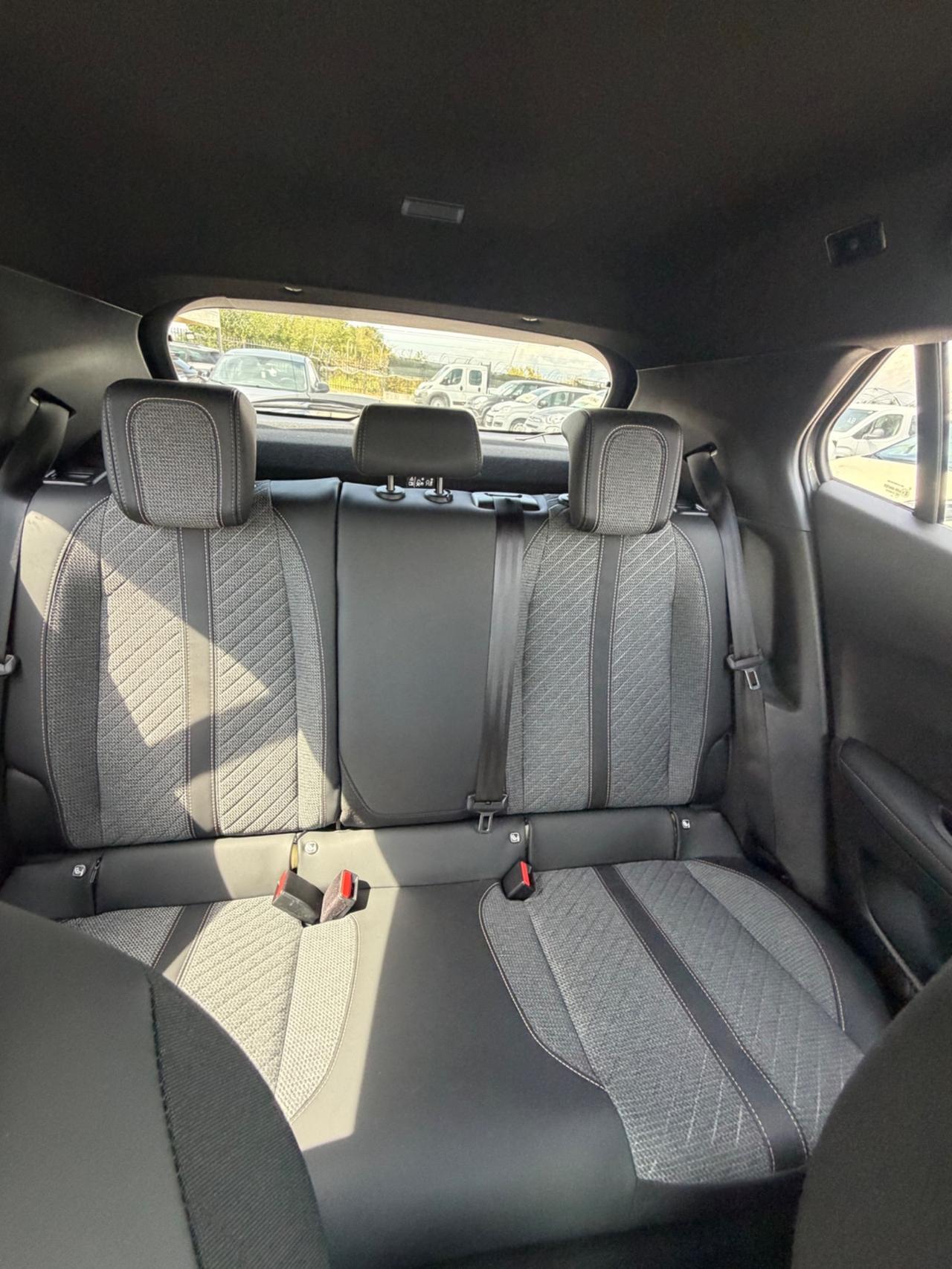 Peugeot 2008 PureTech 100 S&S Allure