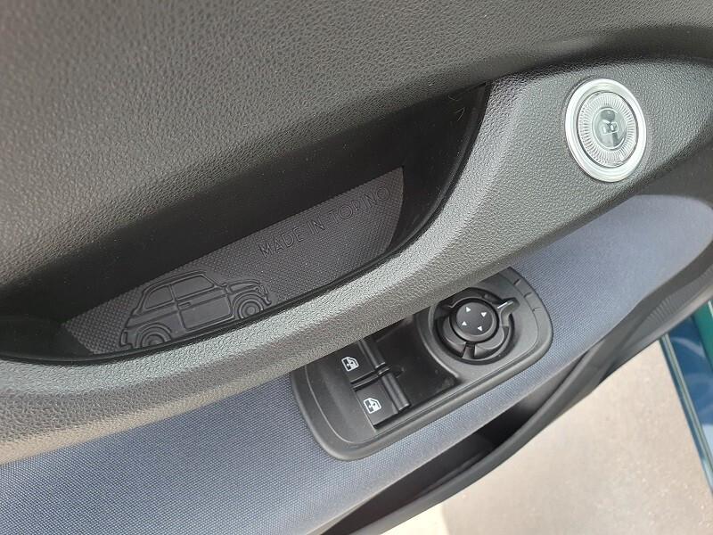 FIAT NUOVA 500e 118CV ICON 42 kWh NAV 10 KM 9MILA