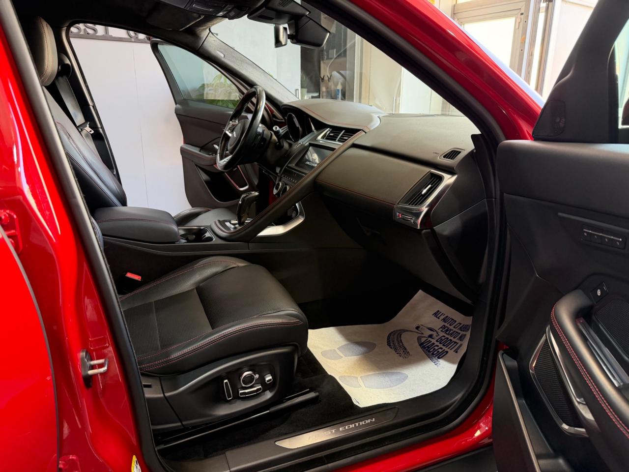 Jaguar E-Pace 2.0D 180 CV AWD AUT. FIRST EDITION