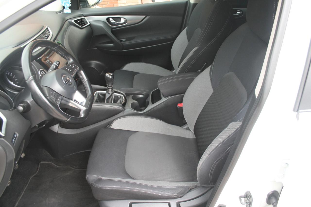Nissan Qashqai 1.5 dCi Tekna con Tetto Panoramico.