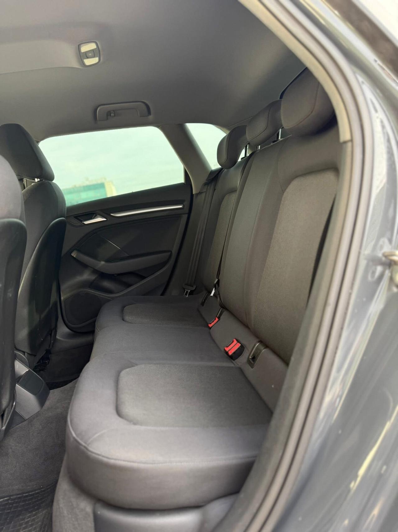 Audi A3 SPB 30 g-tron S tronic IDENTITY BLACK 2019