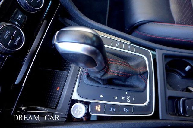 VOLKSWAGEN Golf GTI Performance 245CV DSG 5p DCC-TETTO-PELLE-GANCIO