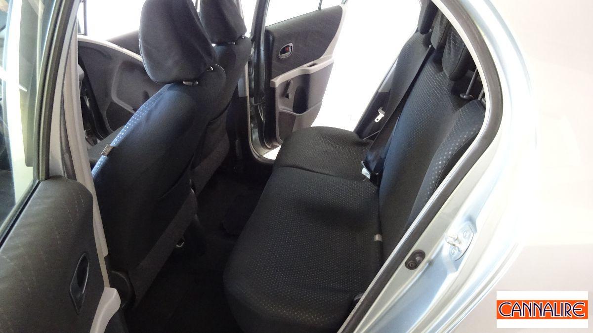 TOYOTA - Yaris - 1.0 5p. Sol