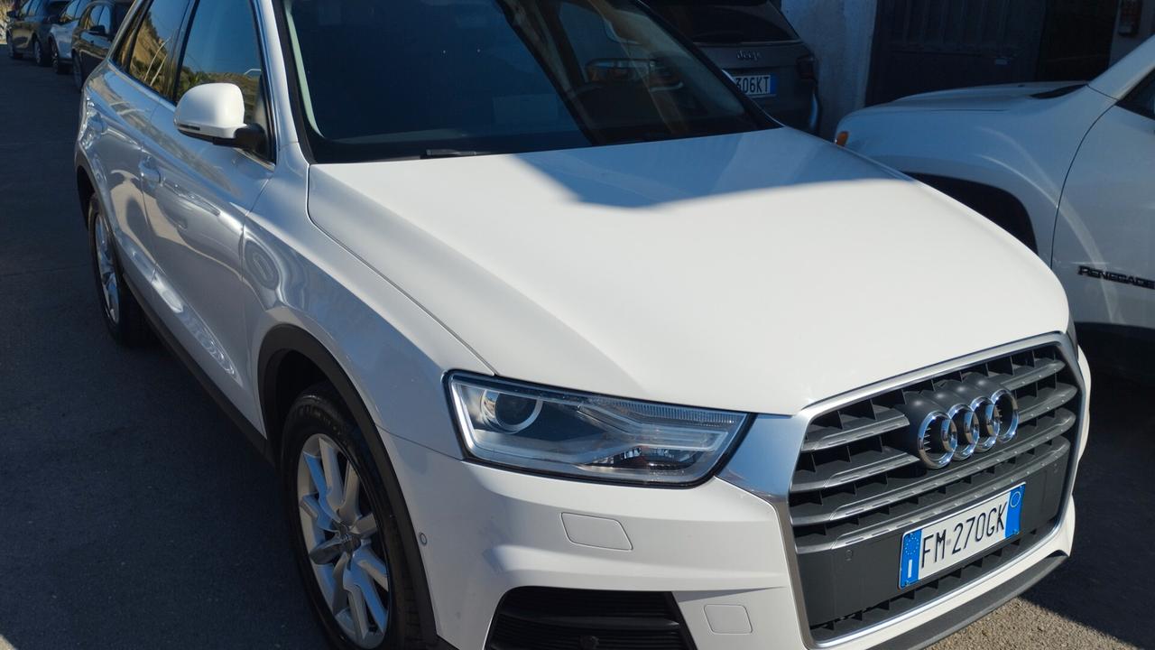 Audi Q3 2.0 TDI 120 CV S tronic