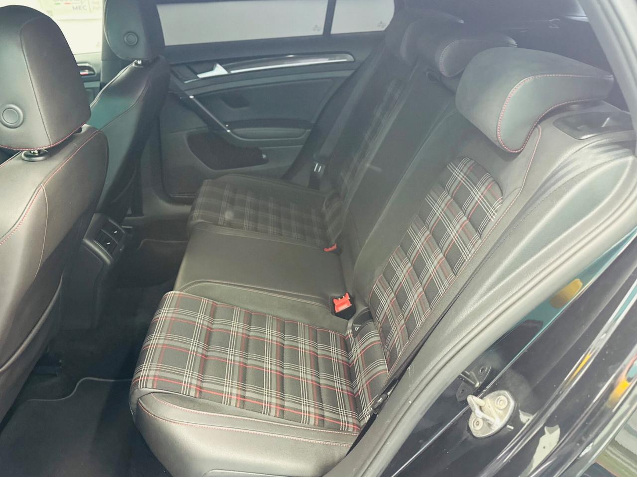 VOLKSWAGEN GOLF 7 GTI 2.0 TSI 220CV DSG AUTOMATICA
