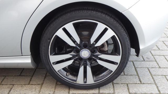 MERCEDES-BENZ A 180 Sport