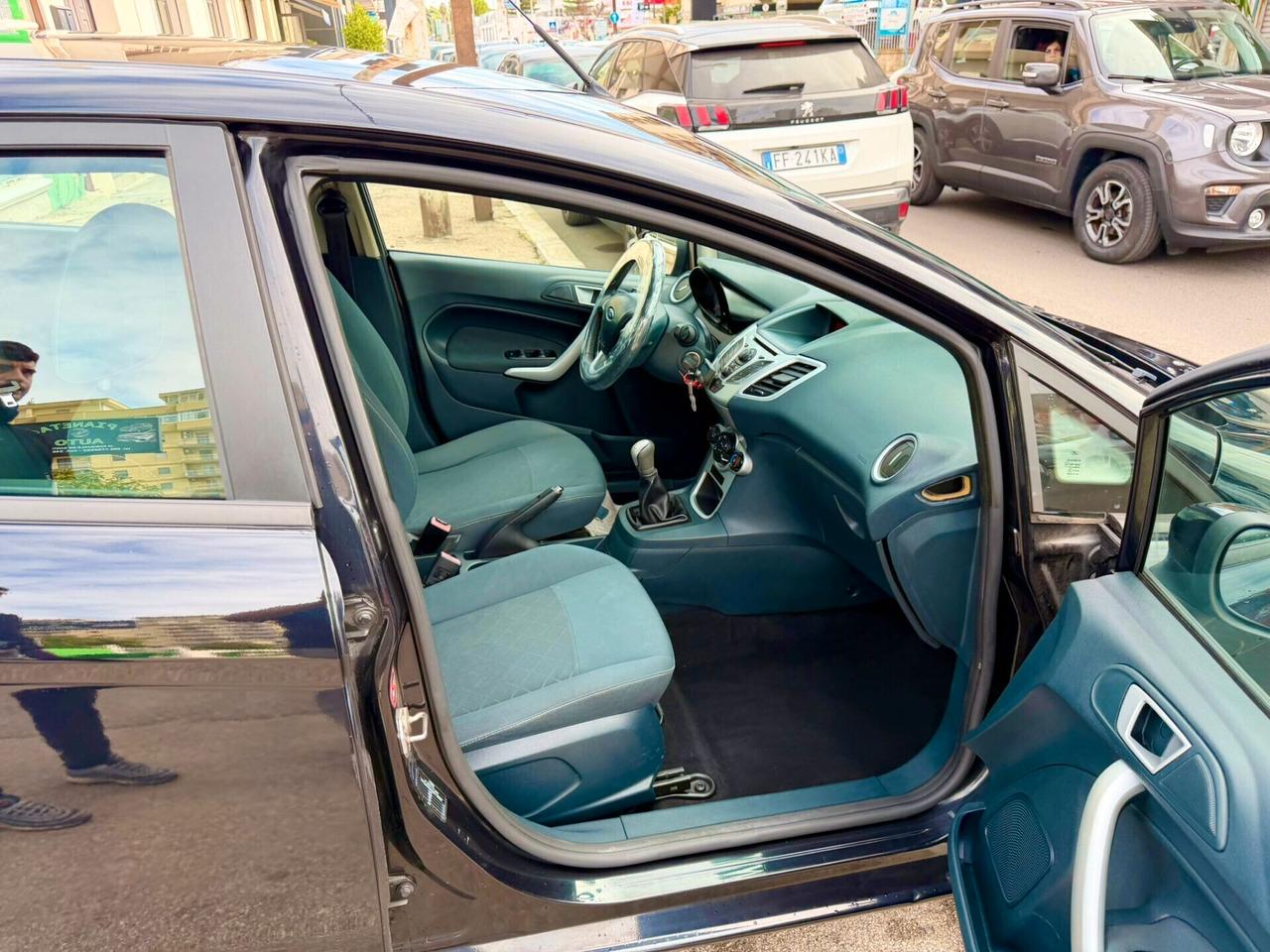 Ford Fiesta 1.4 TDCi DIESEL 70CV 5 porte - Anno 11/2012 - NEOPATENTATO