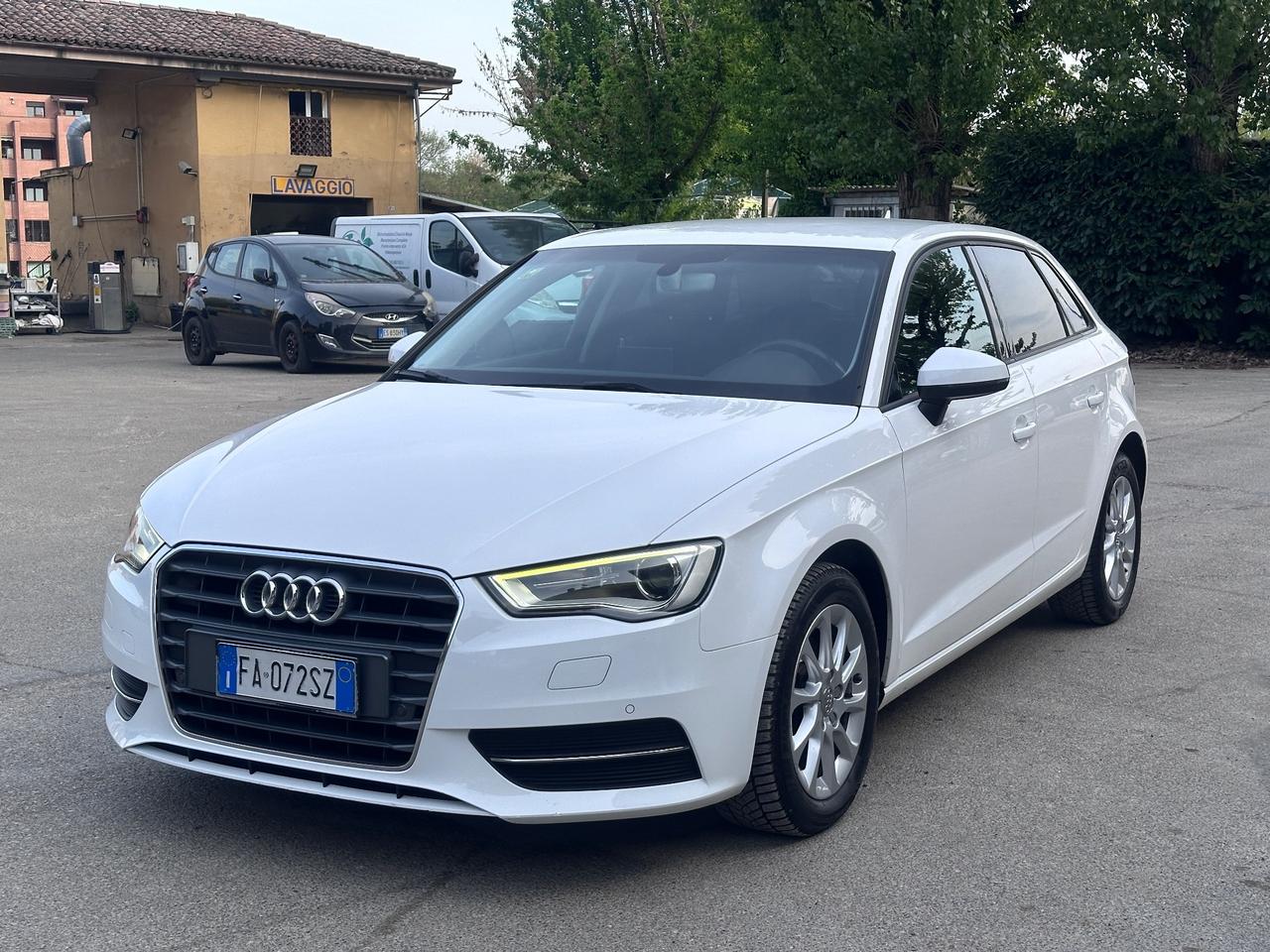 Audi A3 SPB 1.6 TDI clean diesel Ambition