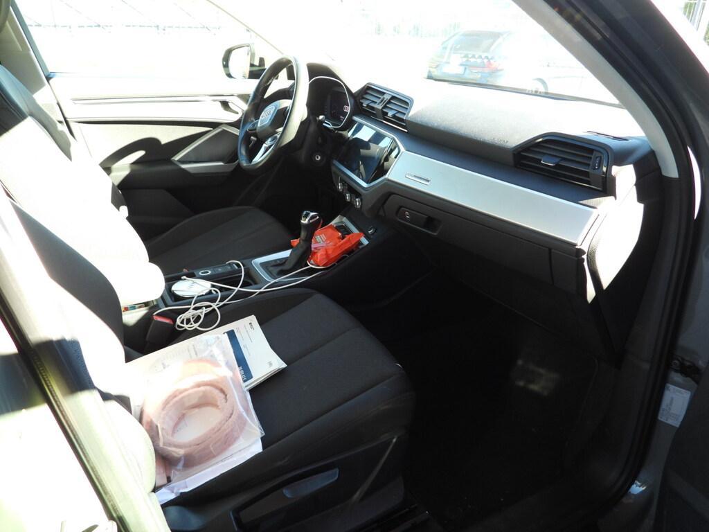 Audi Q3 35 2.0 TDI Business S tronic