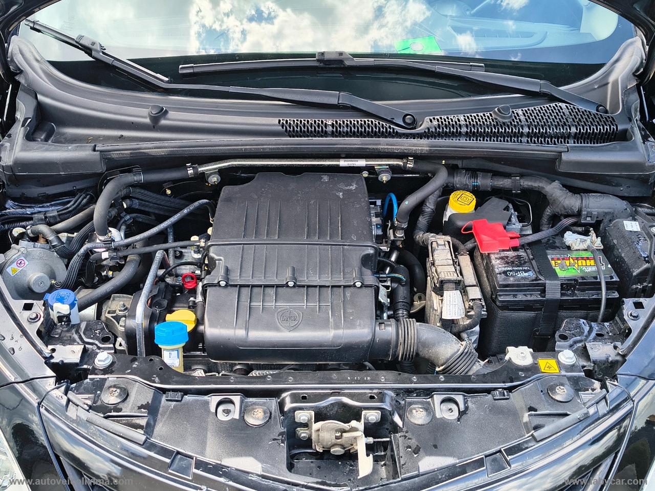 LANCIA Ypsilon 1.2 69 CV 5p. GPL Ecochic GOLD