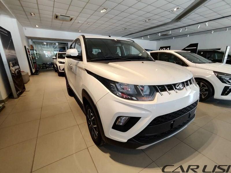 Mahindra KUV100 Mahindra kuv 100 k6 + Benzina