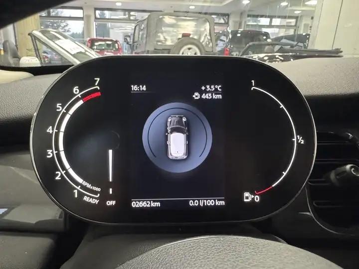 Mini 1.5 Cooper Essential