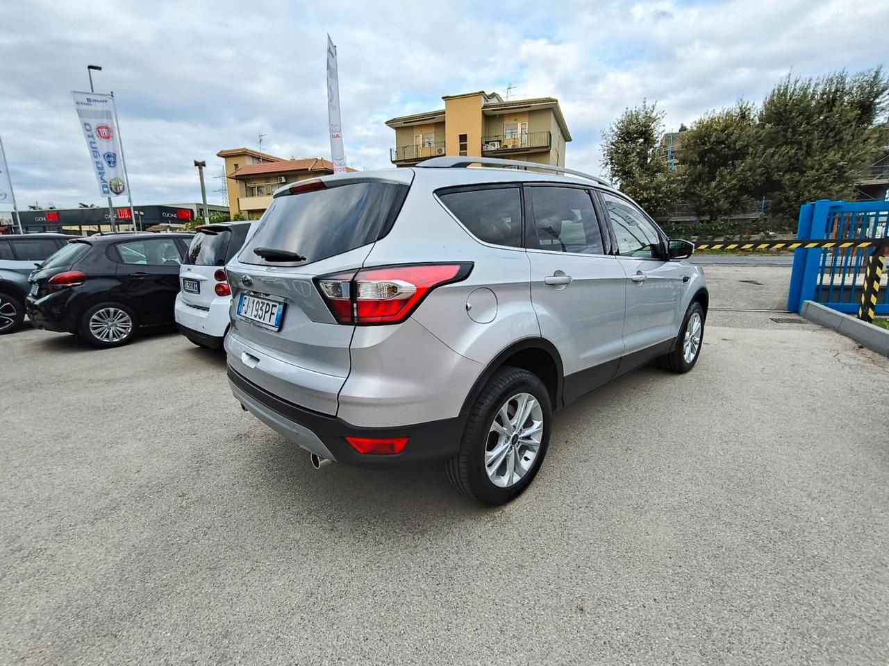 Ford Kuga 1.5 TDCI 120 CV S&S 2WD ST-Line