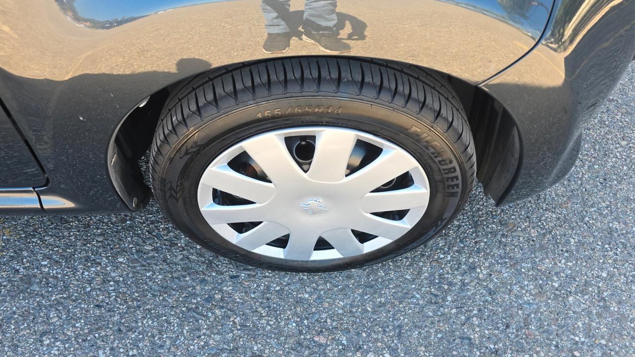 Peugeot 107 1.0 68CV 3p. Sweet Years