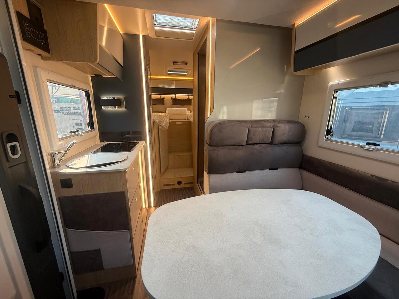 Ci International Horon Fit 81 XT camper