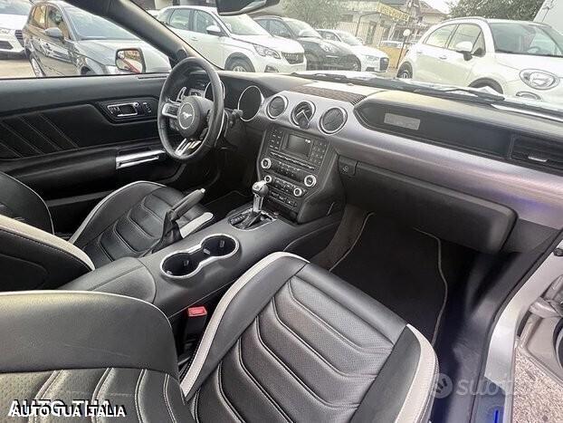 Ford mustang navi camera perfetta