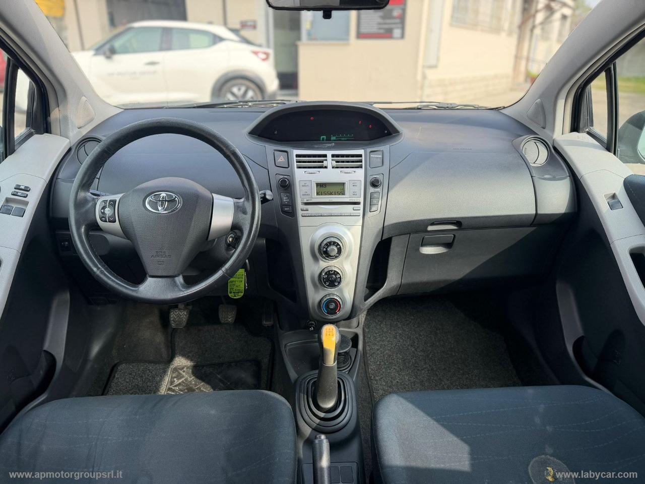 TOYOTA Yaris 1.4 D-4D 5p. Sol