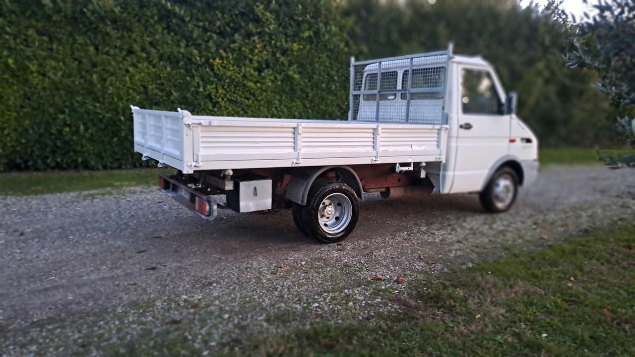 Iveco daily 35-8 RIBALTABILE tri laterale POCHI KM