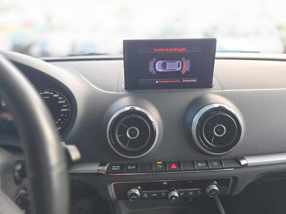 Audi A3 SPB 1.6 TDI 105 CV CR Attraction