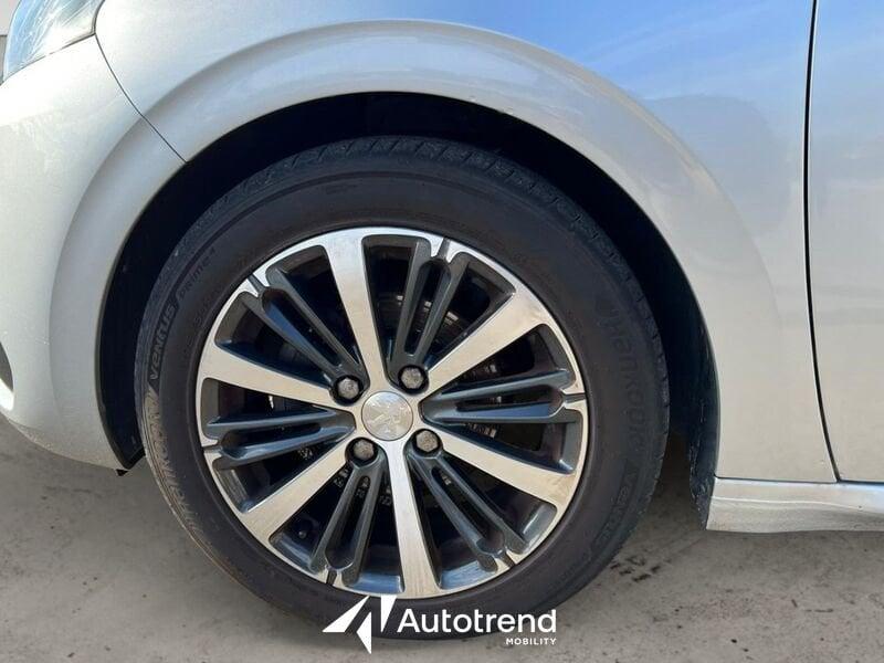 Peugeot 208 1.6 BlueHDi 75 CV 5 porte NAVI Allure