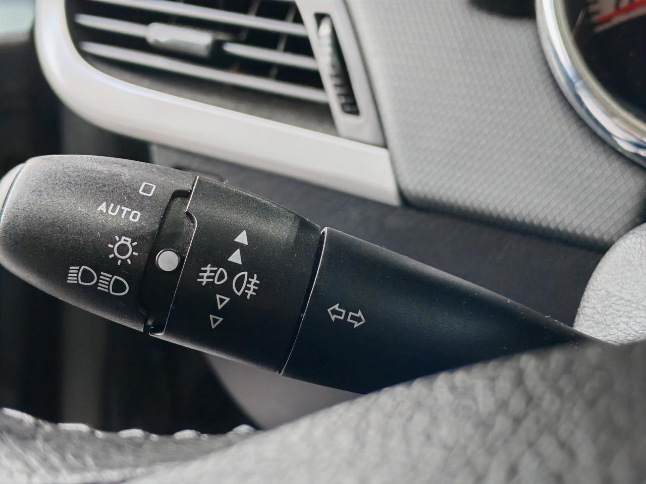 Peugeot 207 1.6 8V HDi 112CV CC Allure