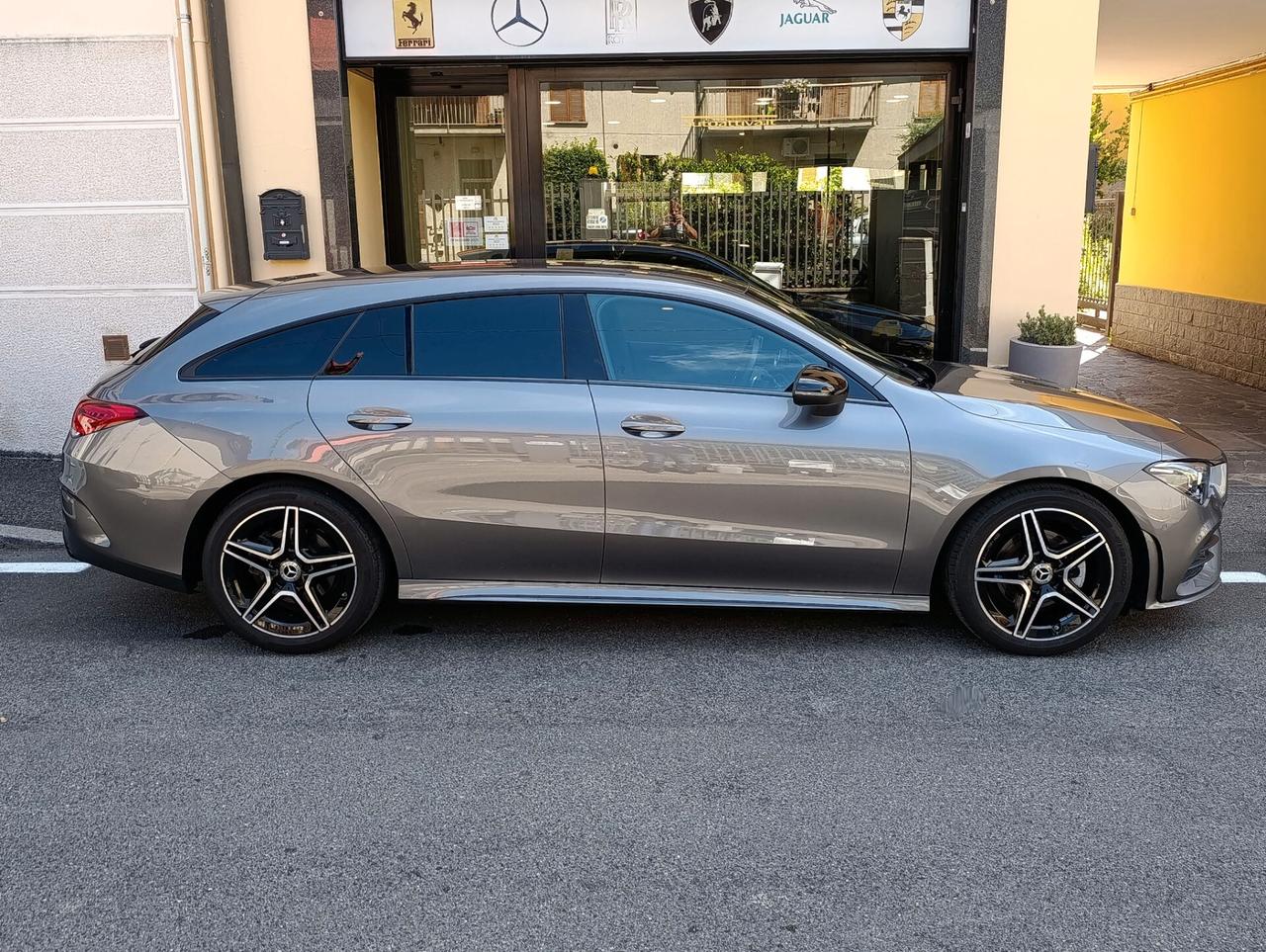 Mercedes-benz CLA 200 CLA 200 Automatic Shooting Brake Premium