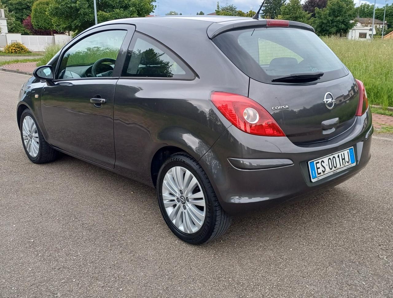 Opel Corsa 1.2 85CV 3 porte GPL-TECH b-color