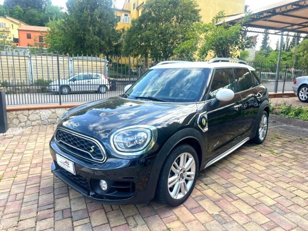 MINICountryman1.5CooperSEHypeCountrymanALL4Automat