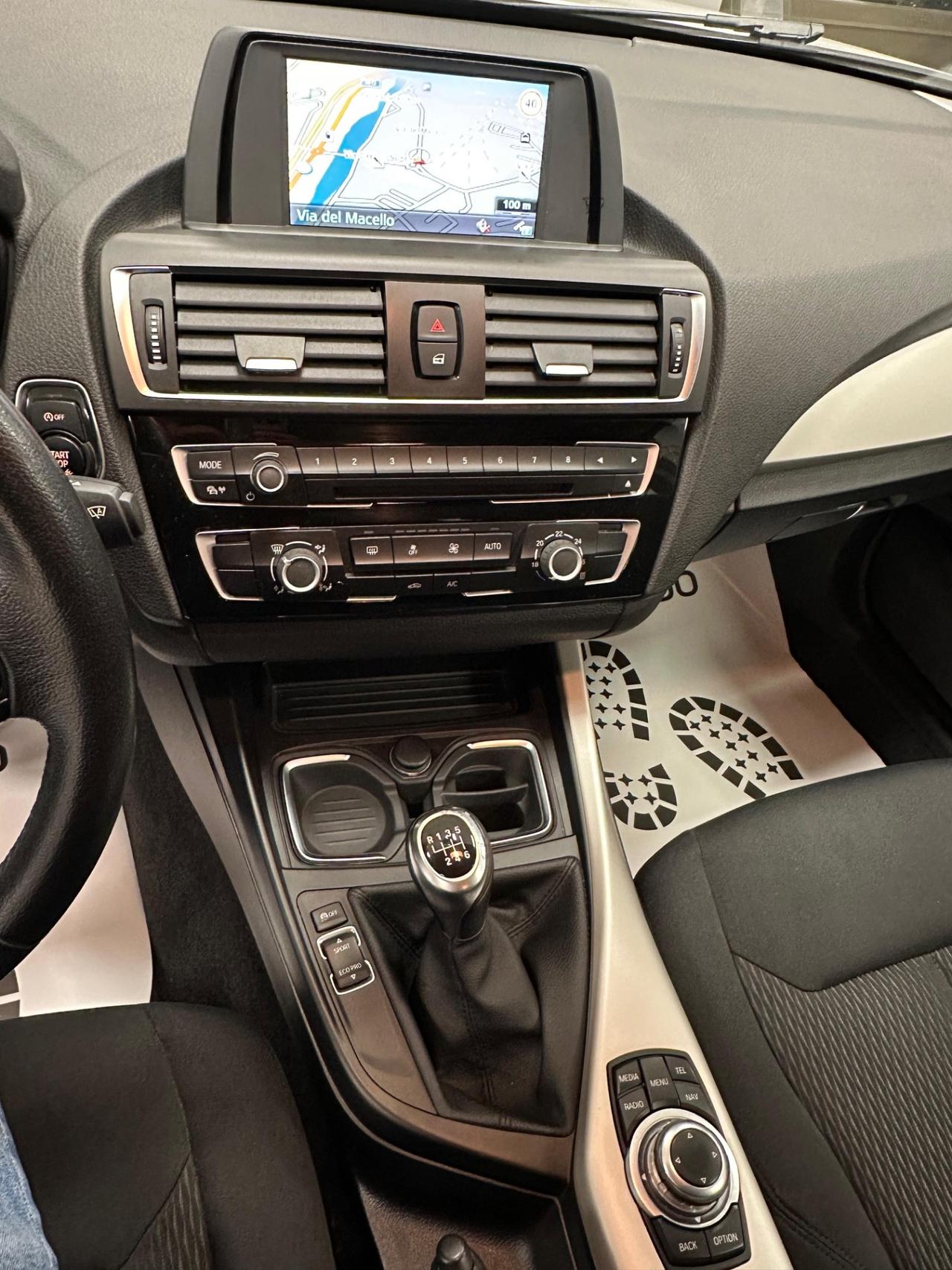 Bmw 116 116i 5p. Urban