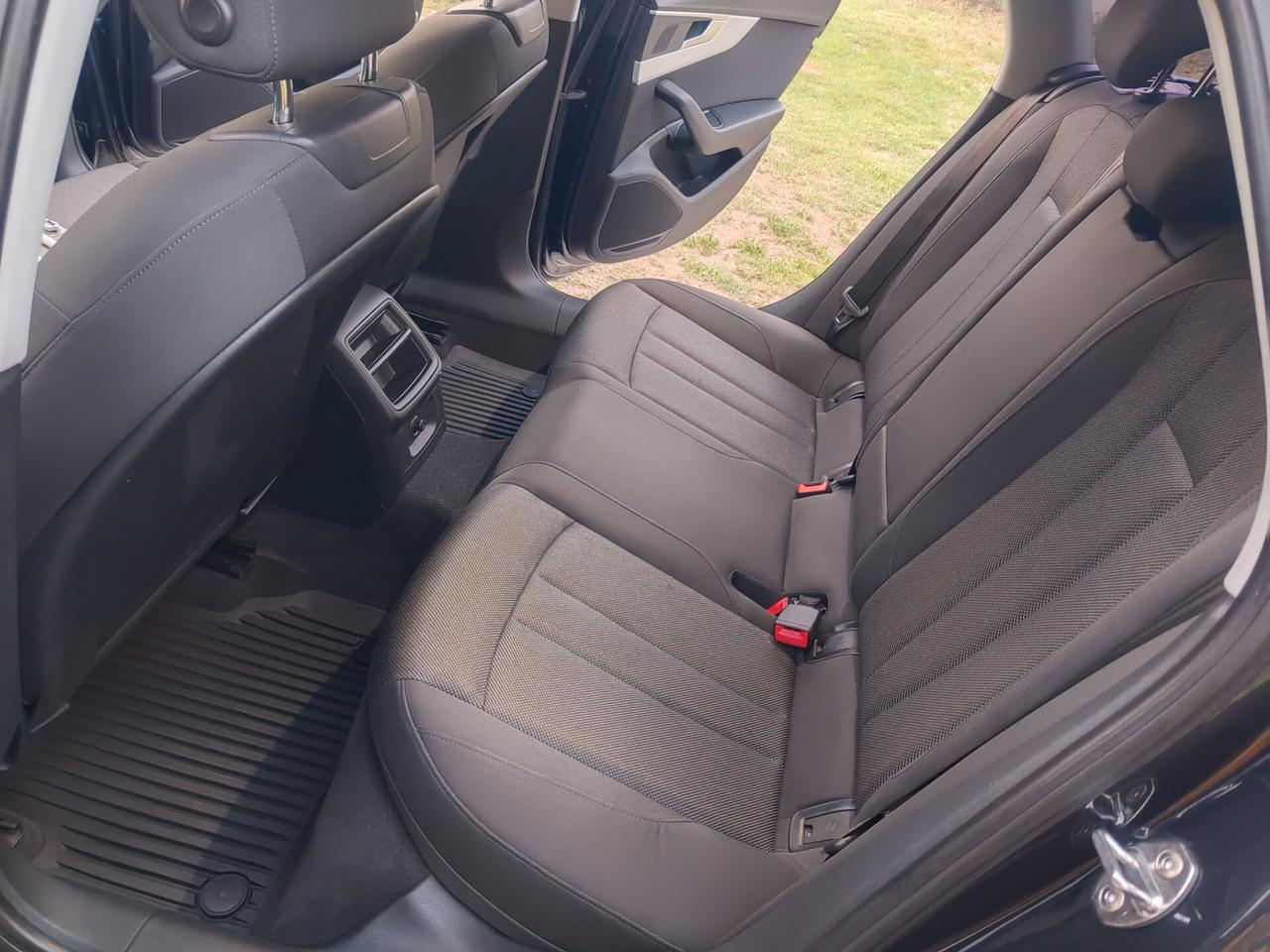 Audi A4 2.0 TDI" 150 cv S tronic Sport 2016