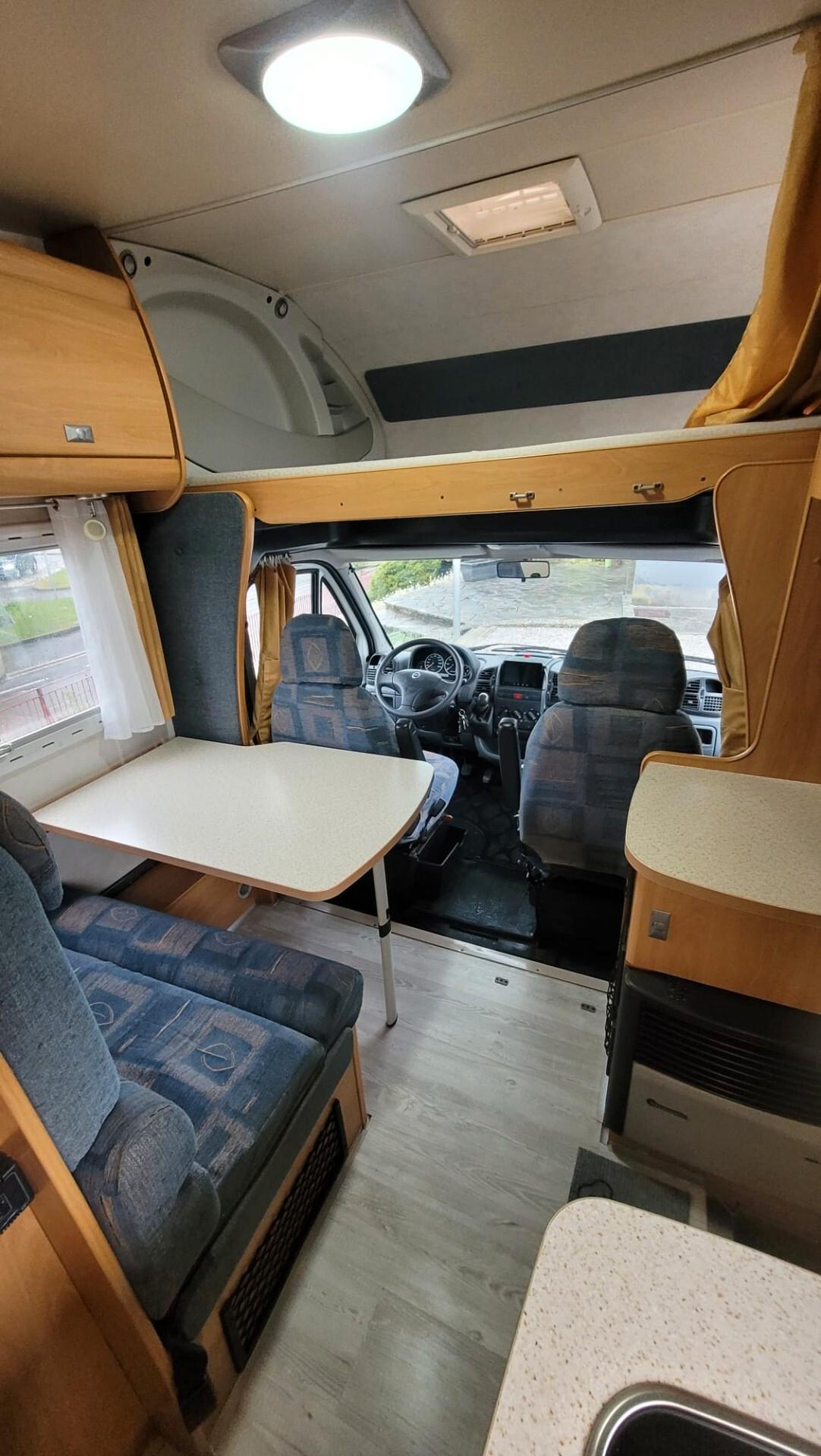 Challenger Mageo 123 Mansardato con letti a castello in coda