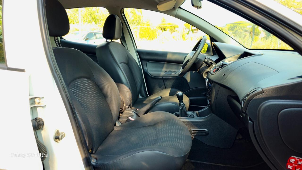 Peugeot 206 plus ok neopatentati GARANTITA 12 MESI