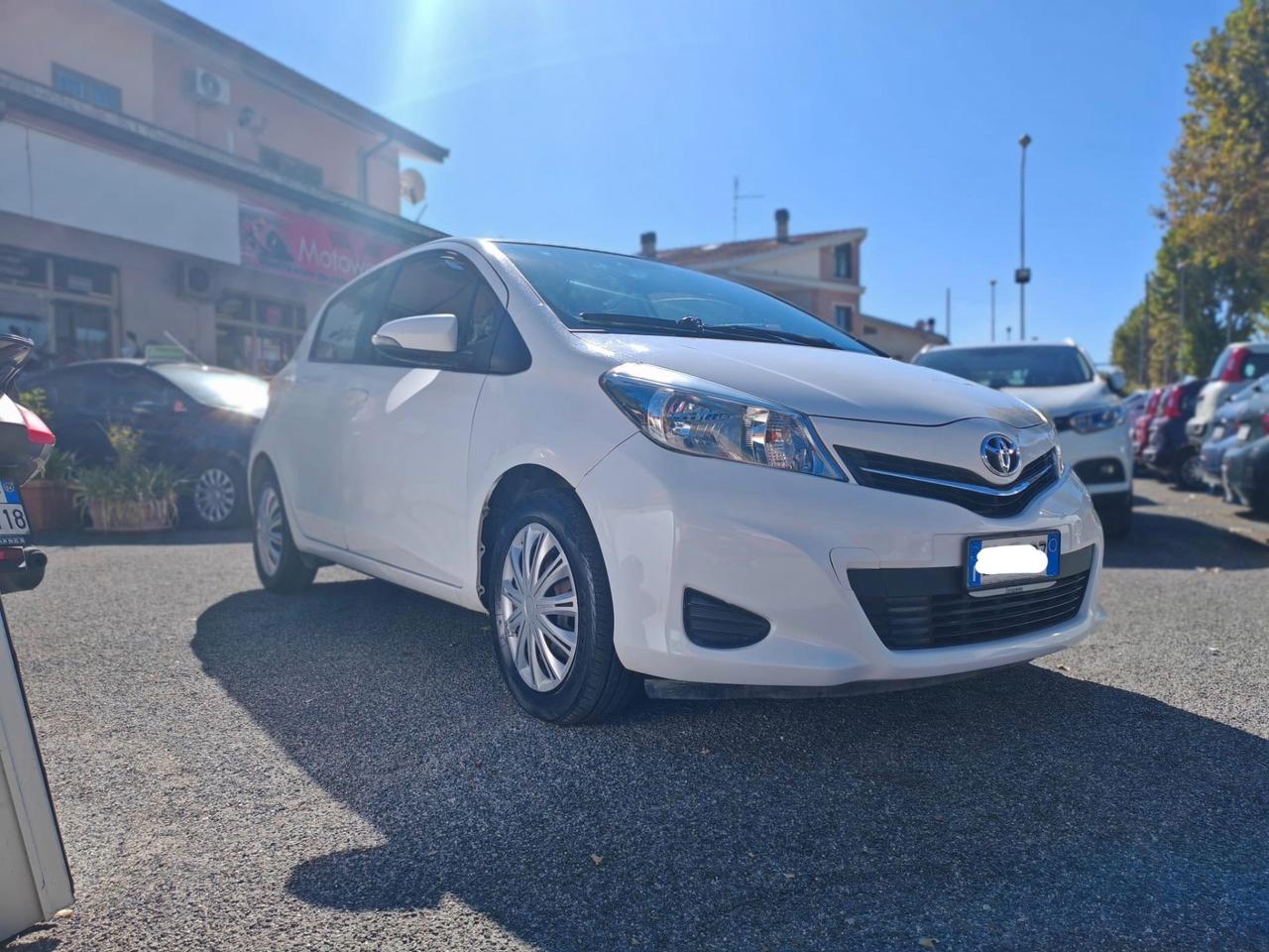 Toyota Yaris 1.0 5 porte Active