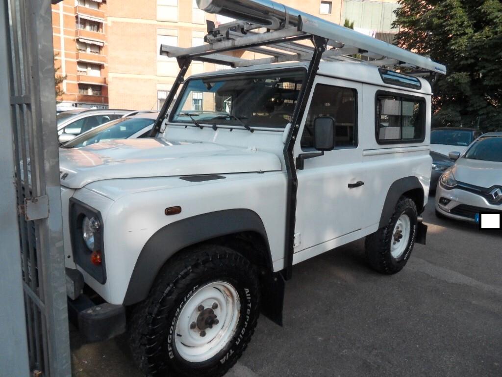 Land Rover Defender 90 2.2 TD4 Station Wagon N1