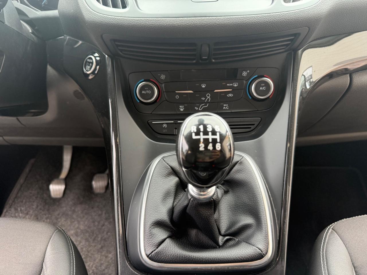 Ford Kuga 1.5 EcoBoost 120 CV S&S 2WD Titanium Business