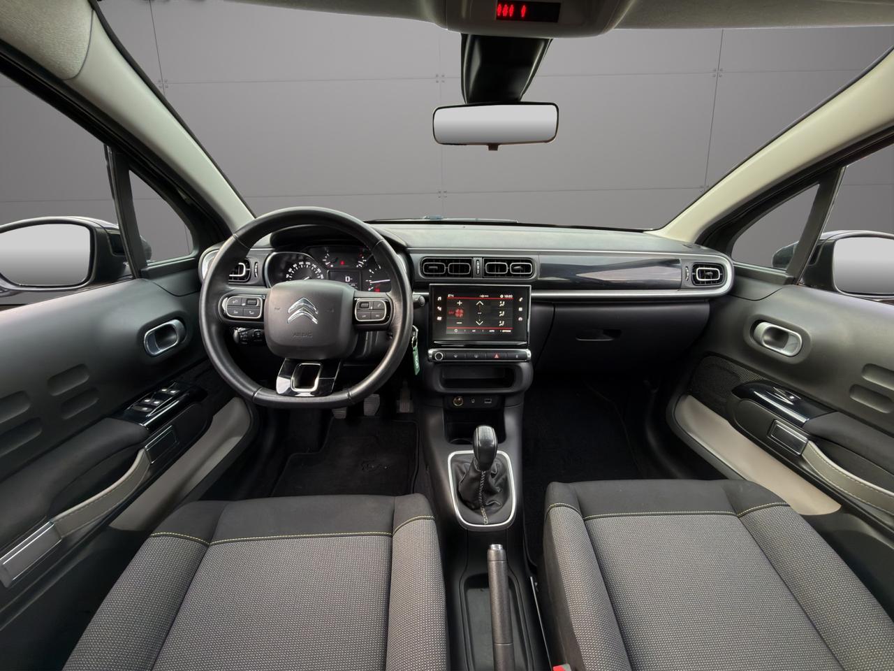 Citroen C3 1.2 Shine 83cv - Unipro - Promo Finanziamento - Neopatatentati - Tagliandi certificati - Cerchi in lega - Schermo - Clima Automatico