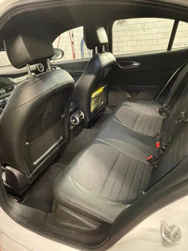 ALFA ROMEO Giulia 2.0 Turbo 280 CV AT8 AWD Q4 Competizione