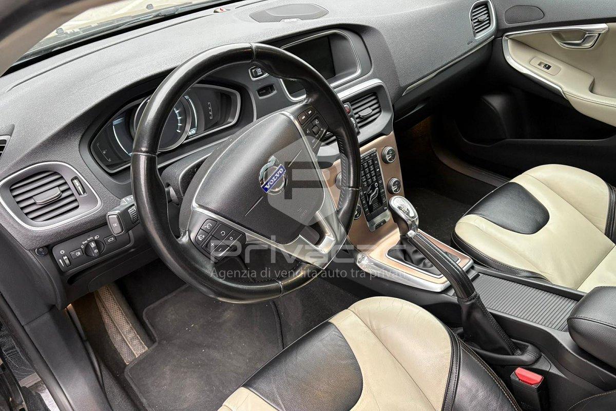 VOLVO V40 Cross Country T5 AWD Geartronic Summum