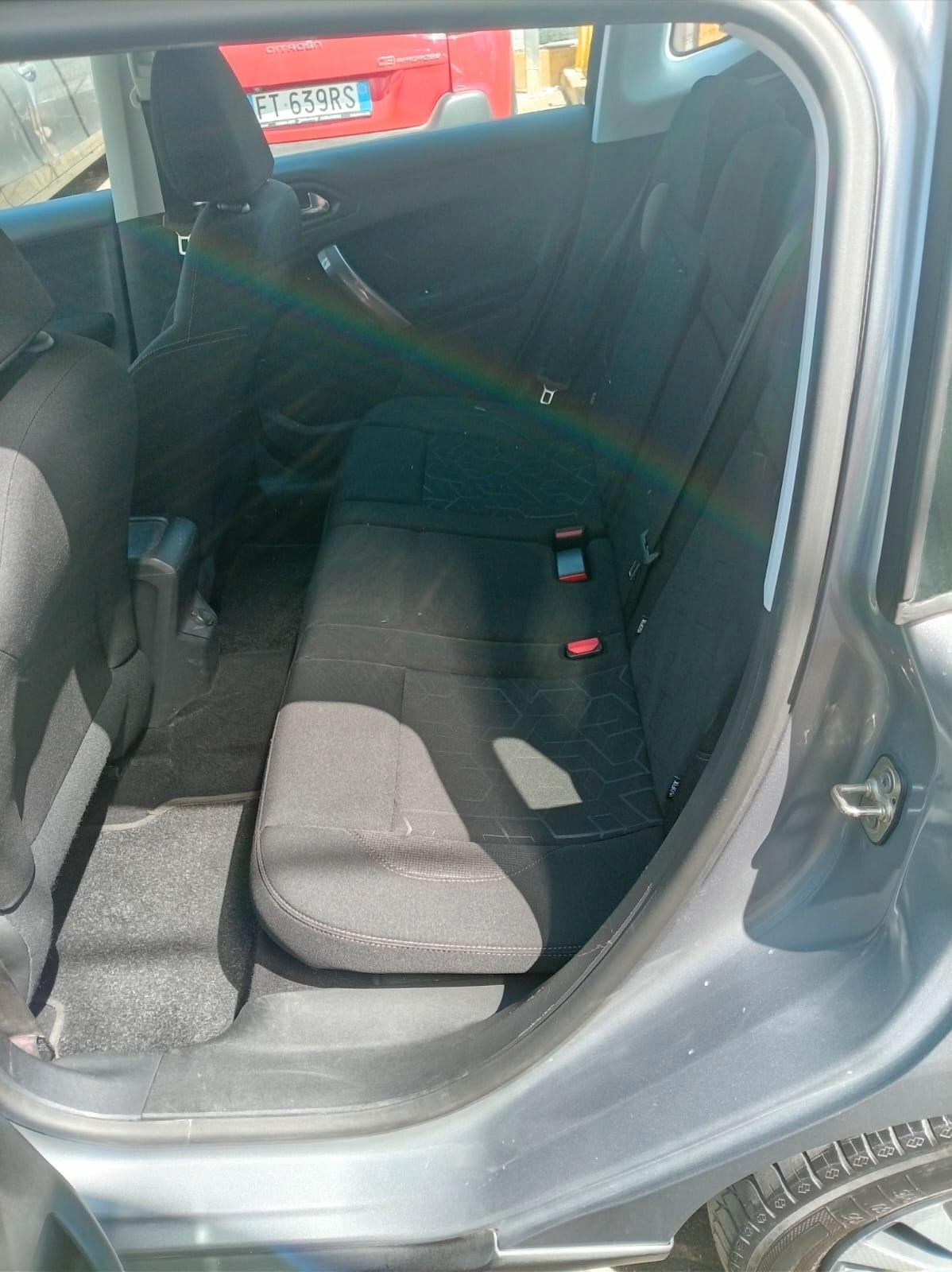 Peugeot 2008 1.2 VTi 82CV Allure